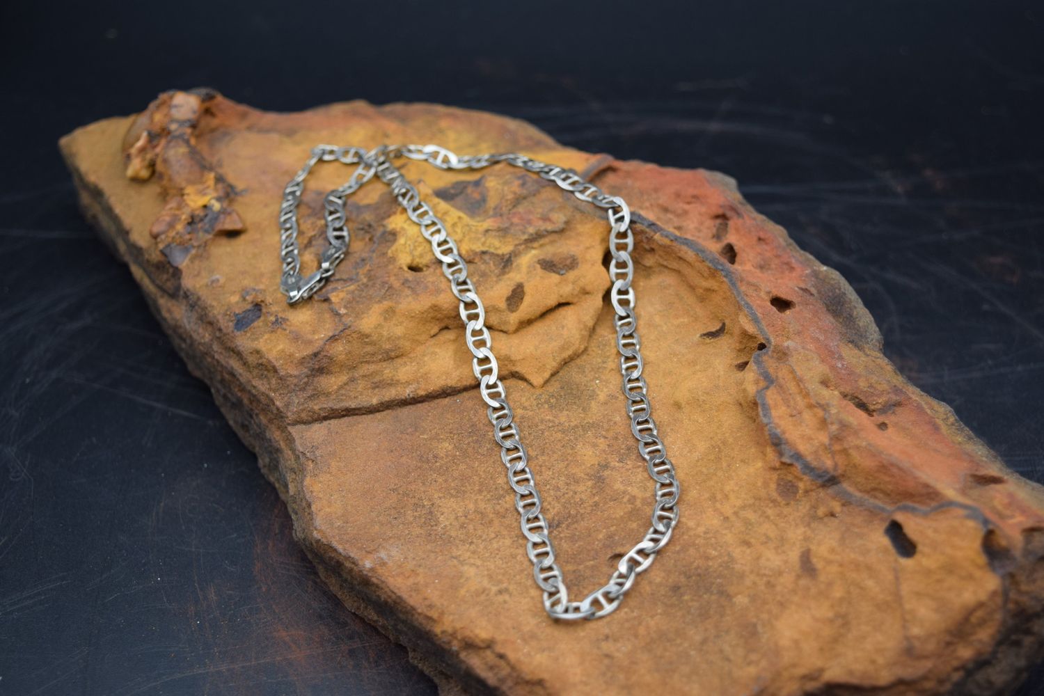 VINTAGE NECKLACE 20&quot;