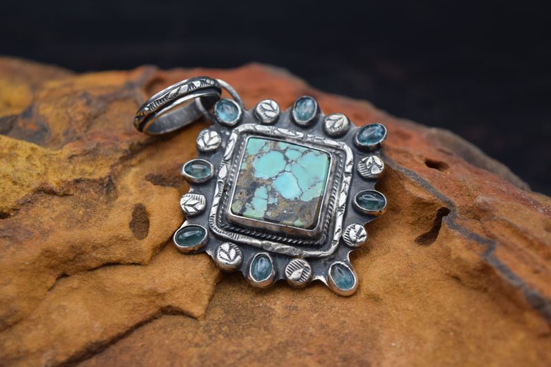 KAIA SOREM PENDANT