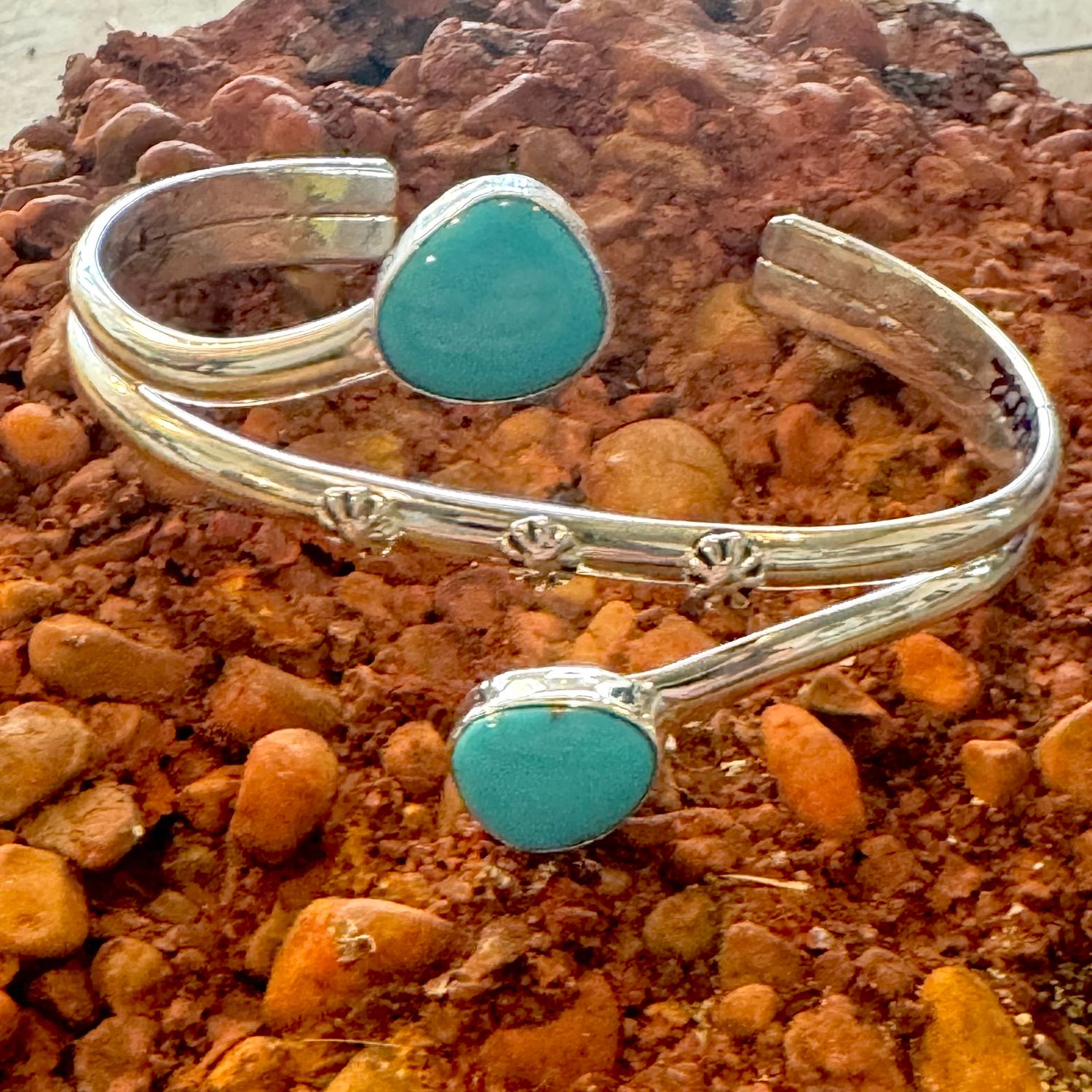 sleeping beauty split cuff