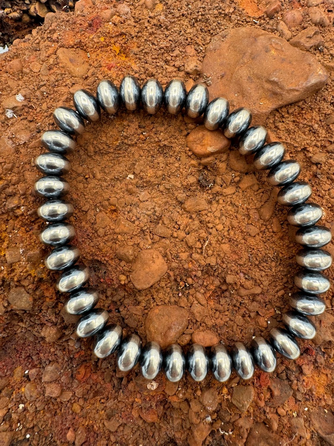 NAVAJO PEARL STRETCH 8MM BRACELET