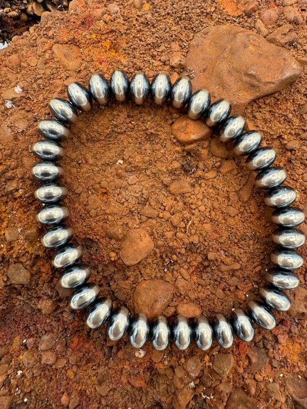 NAVAJO PEARL STRETCH 8MM BRACELET