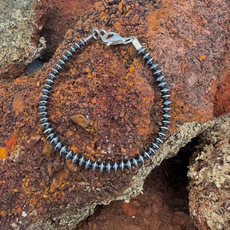 4MM SAUCER PEARL CLASP BRACELET