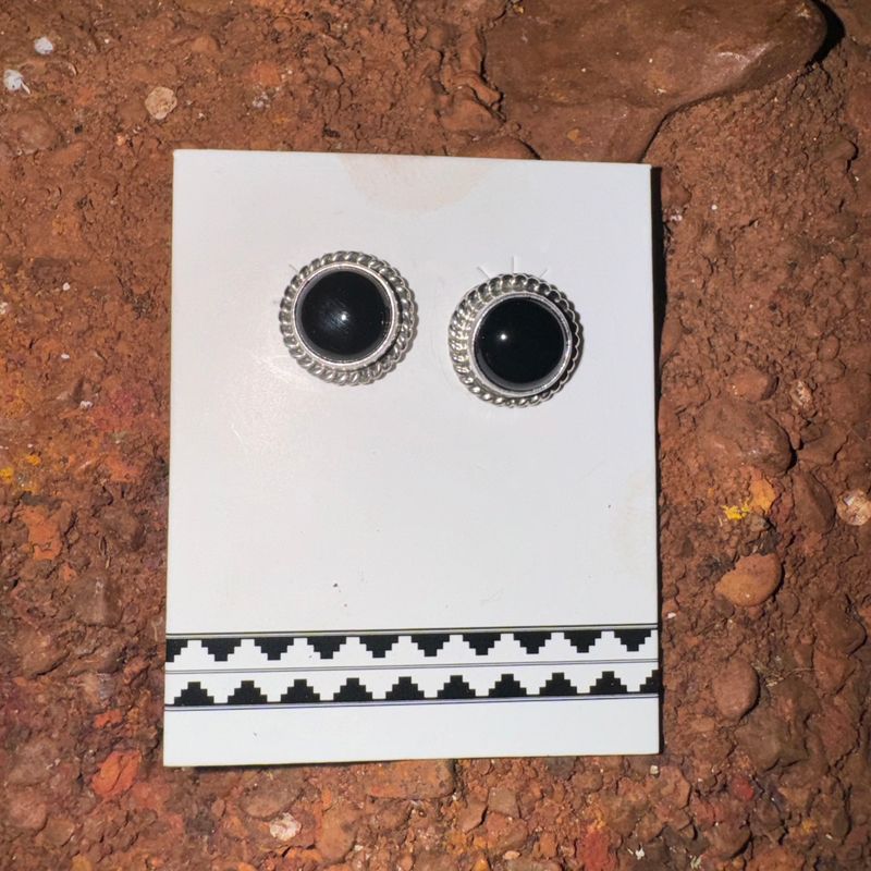 BLACK ONYX STUD EARRINGS