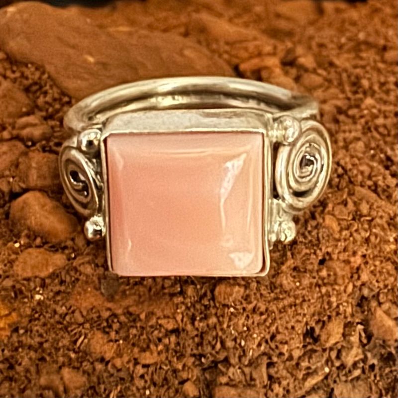 Pink Square Conch Ring