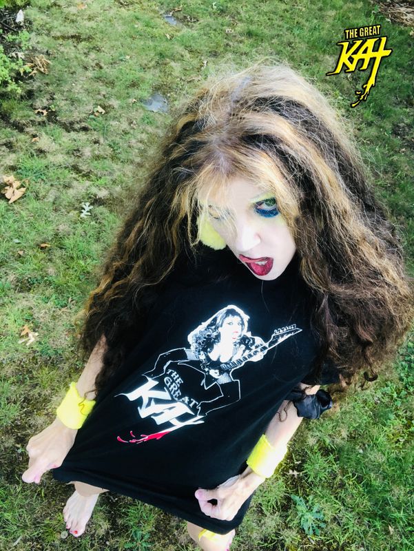Photo taken TODAY 7/5/25 in NEW YORK! &quot;GODDESS MODELS &#39;THEGREATKAT SHREDDER&#39; SHIRT&quot;!  HOT KAT 8x10 Glossy Color Photo! Personalized Autographed by THE GREAT KAT!!