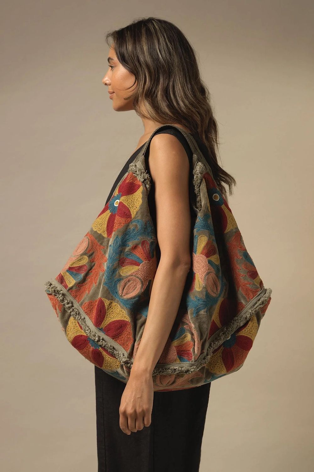 Bag Large Slouch Embroidered Velvet Mink