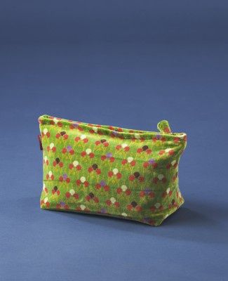 AIR 095 TARA NEW GREEN VELVET XL AIRPORT POUCH