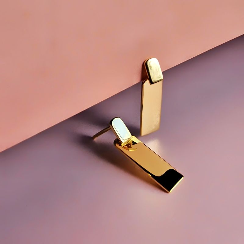 MINIMAL RECTANGLE LINK STUDS GOLD / Ghana