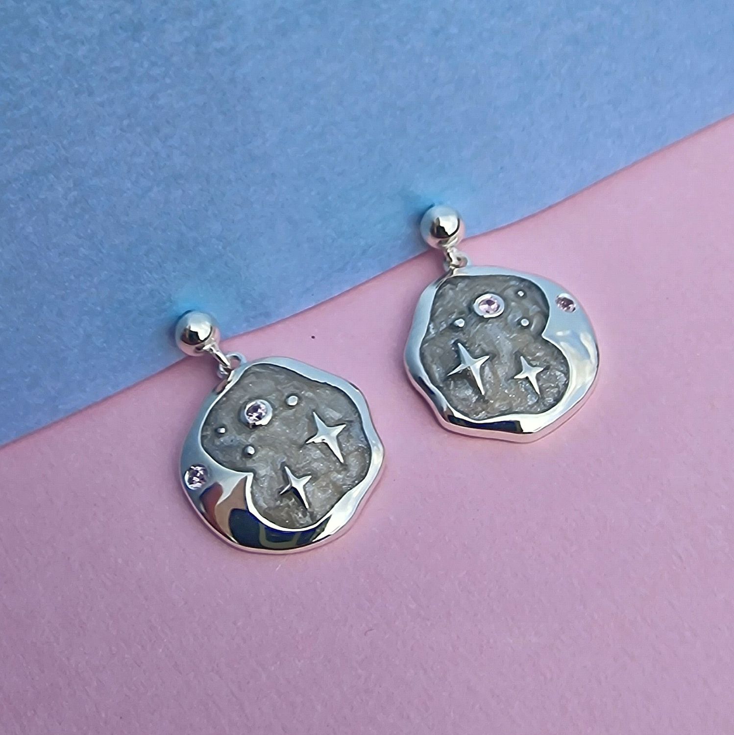 PINK OPAL AND PEARL ENAMEL STARRY NIGHT STUDS SILVER / Congo