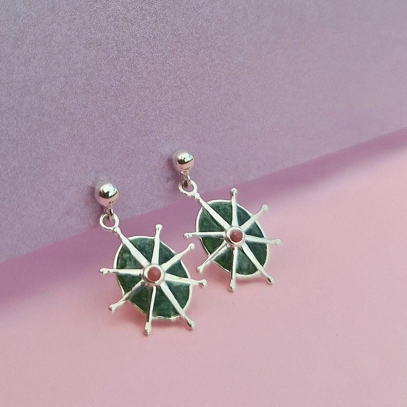 PINK RHODONITE AND GREEN ENAMEL 8 POINT STAR STUD SILVER / Thailand