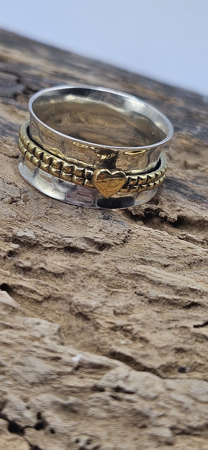 Ostara Sterling Silver 1 Heart Fidget Ring