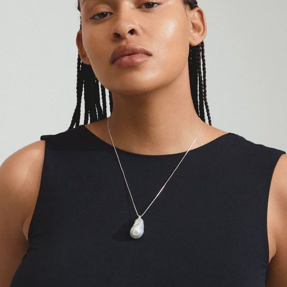 SKY pearl necklace