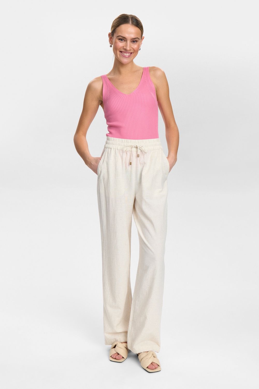 NUTUSA PANTS