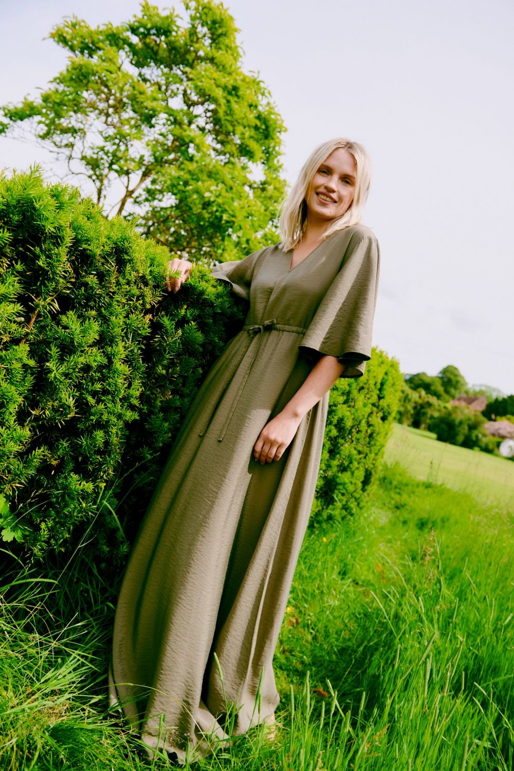 BYMMHAILEY VNECK MAXI DRESS