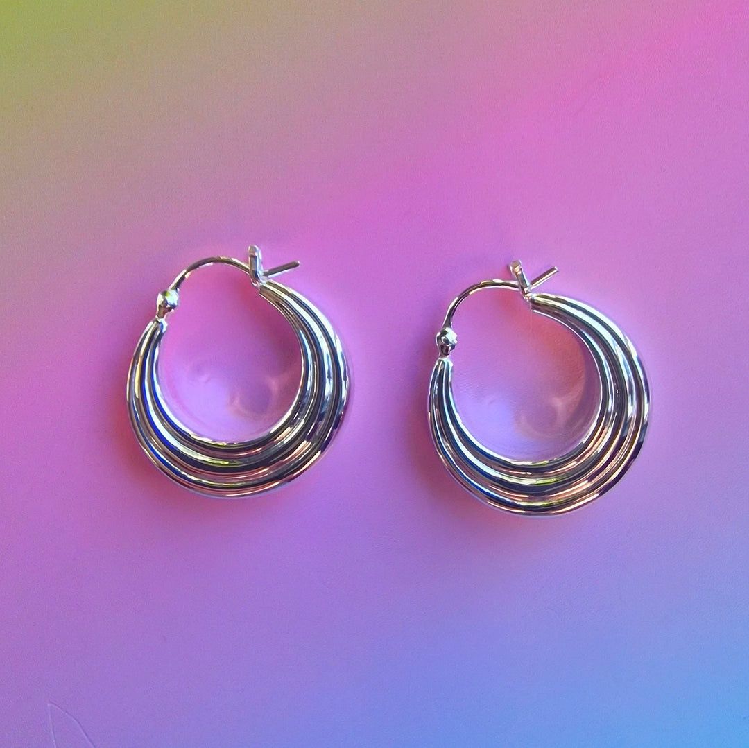 SILVER LAYERED HOOP EARRINGS