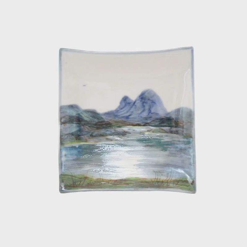 Medium Square Dish Landscape
