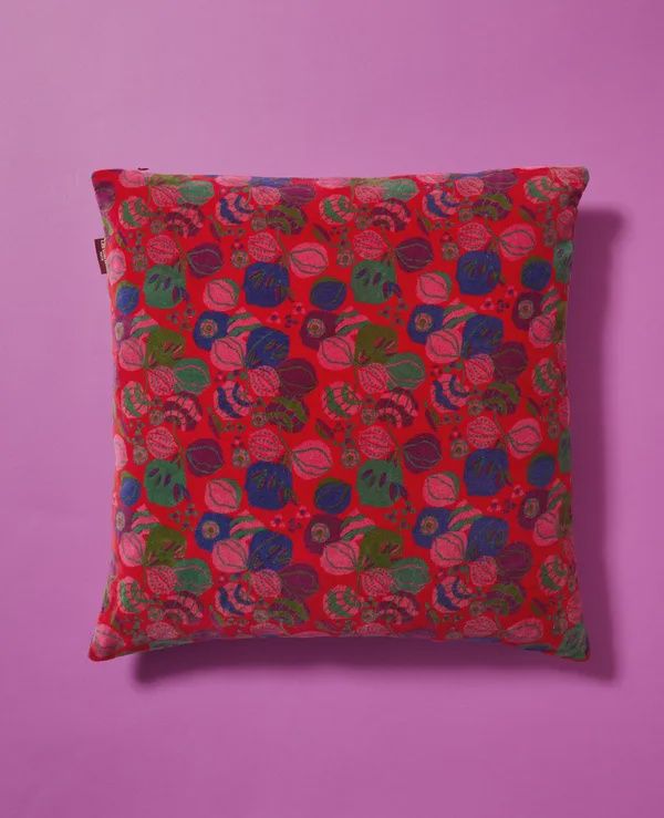 VELVET SQUARE CUSHION