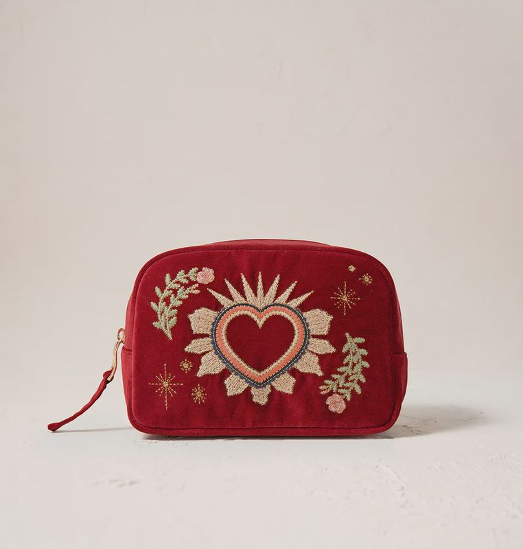 Enchanted Heart Makeup Bag Rouge