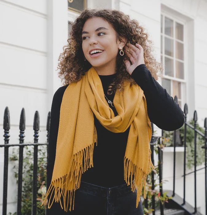 PAS7 Celine Scarf Djion