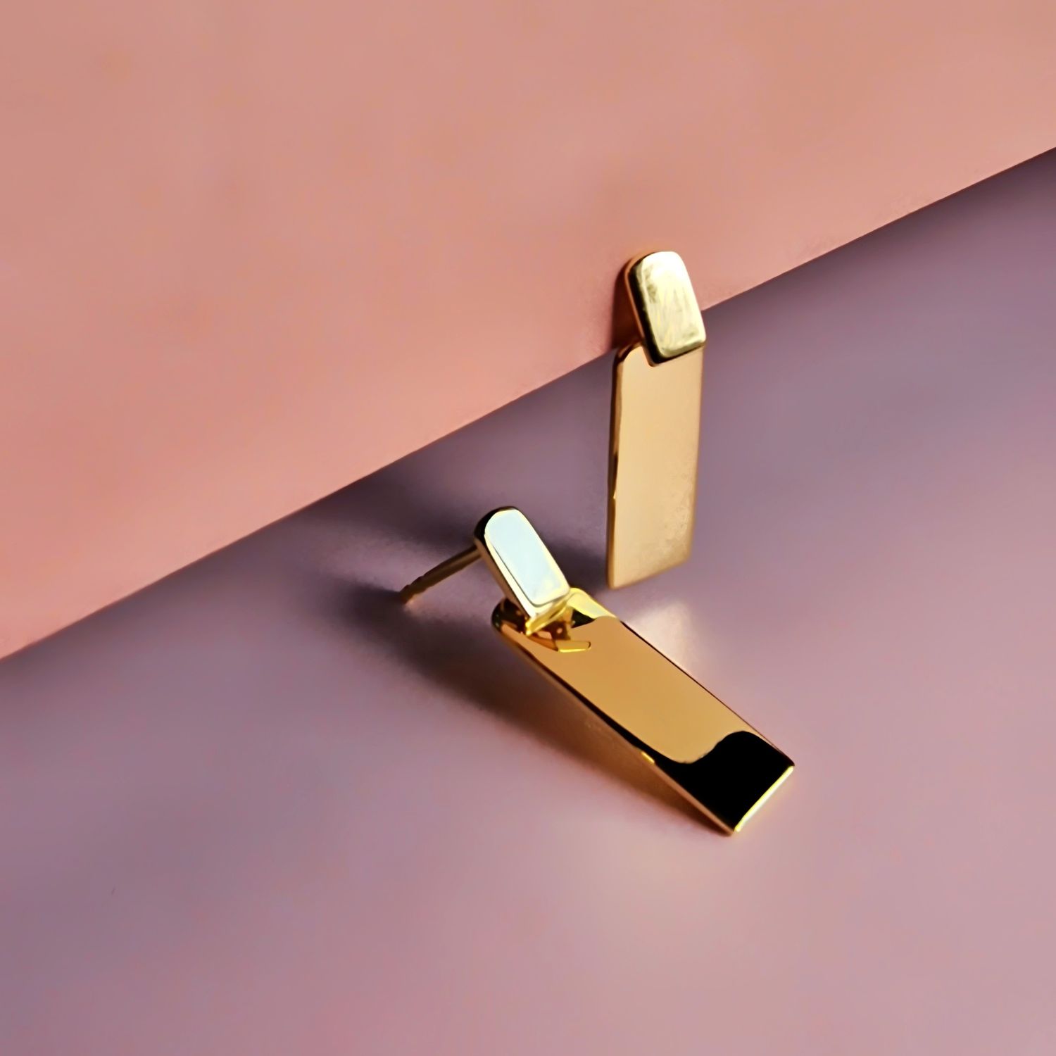 MINIMAL RECTANGLE LINK STUDS GOLD / Ghana