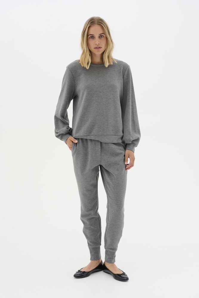 22 The Sweat Blouse