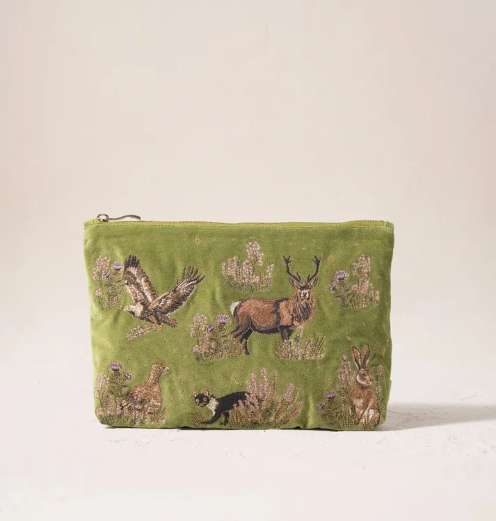 Highland Romance Everyday Pouch