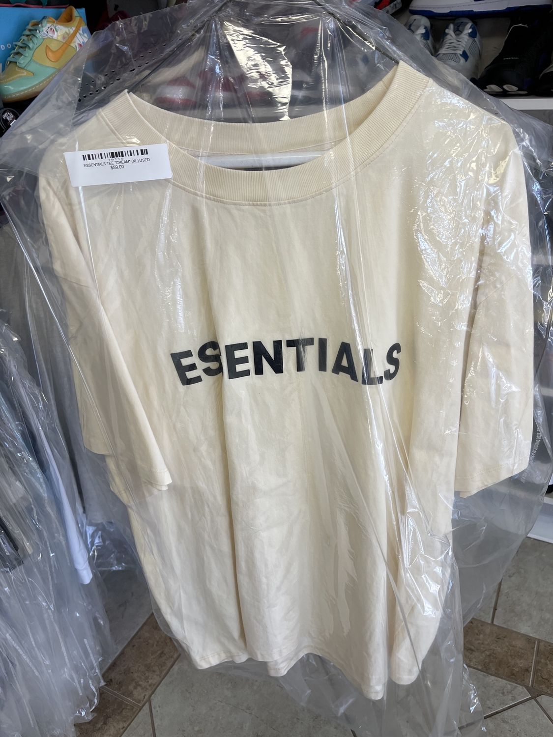 ESSENTIALS TEE &quot;CREAM&quot;  (XL)  USED