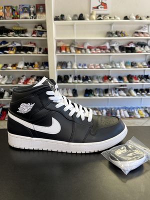 J1 MID “BLK/WHT”  SZ8.5  USED/OG ALL