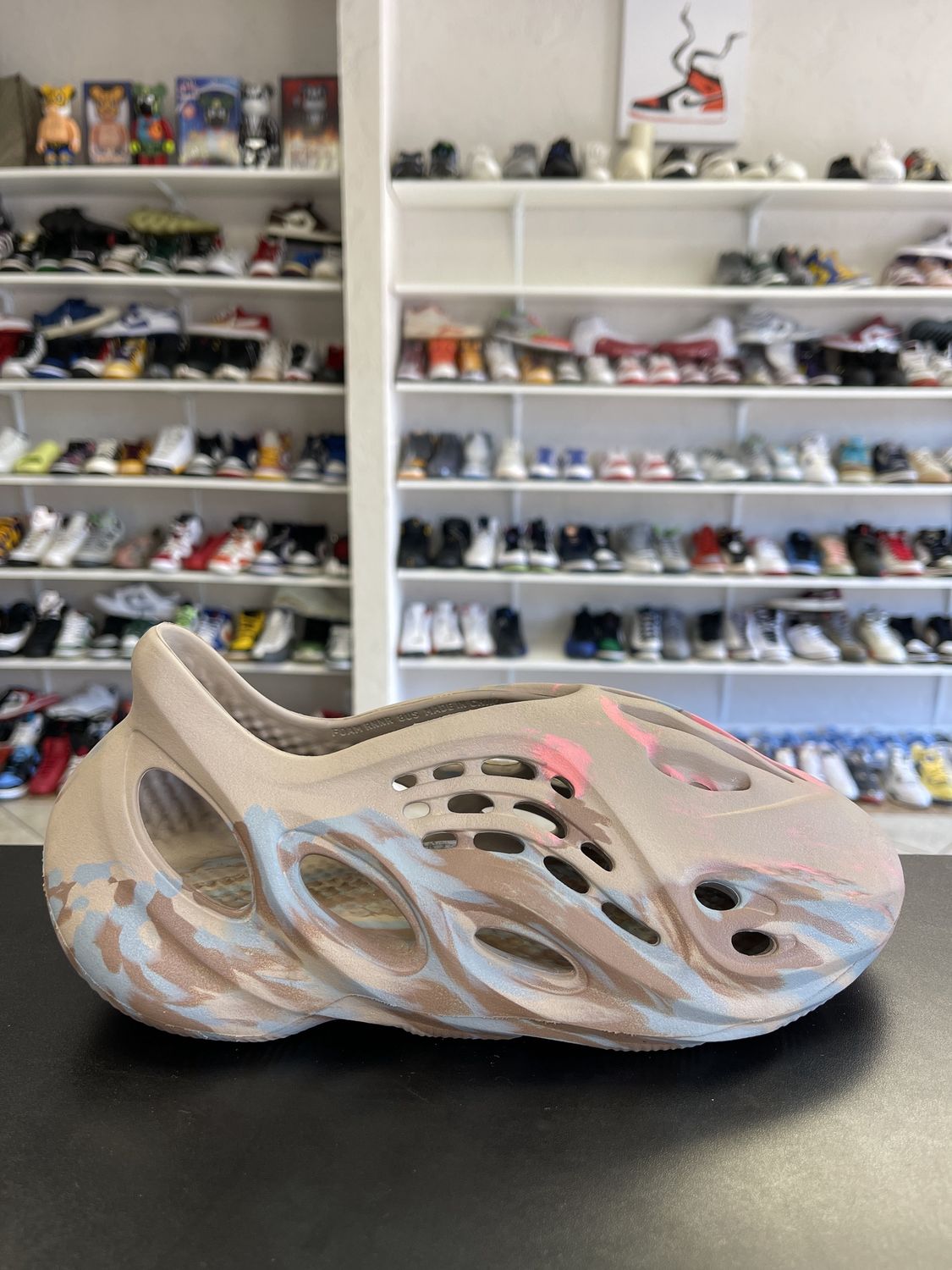 YZY FOAM RUNNER “MIX SAND”  SZ8  USED/NO BOX