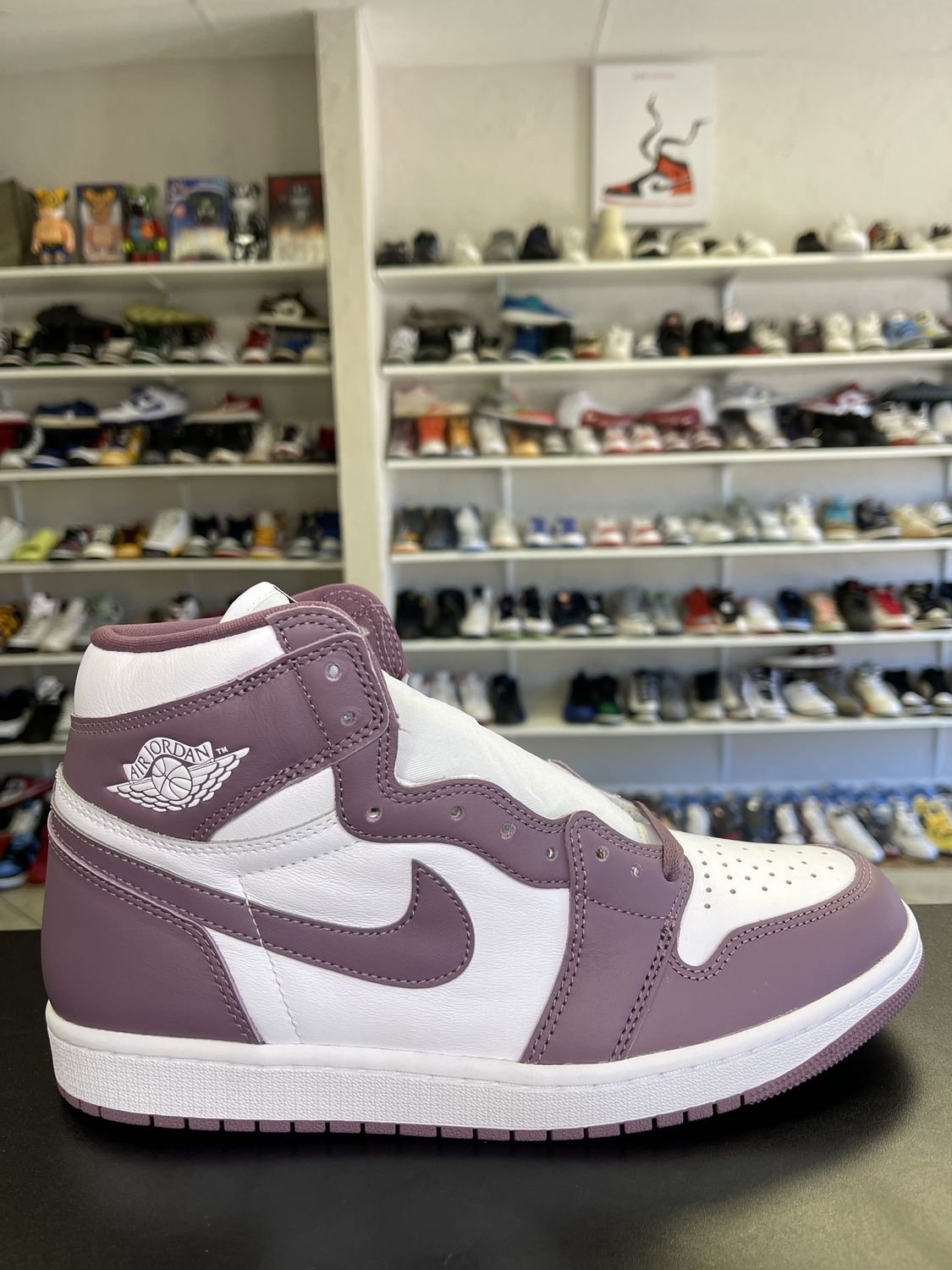 J1 “MAUVE”  SZ10  NEW/OG ALL