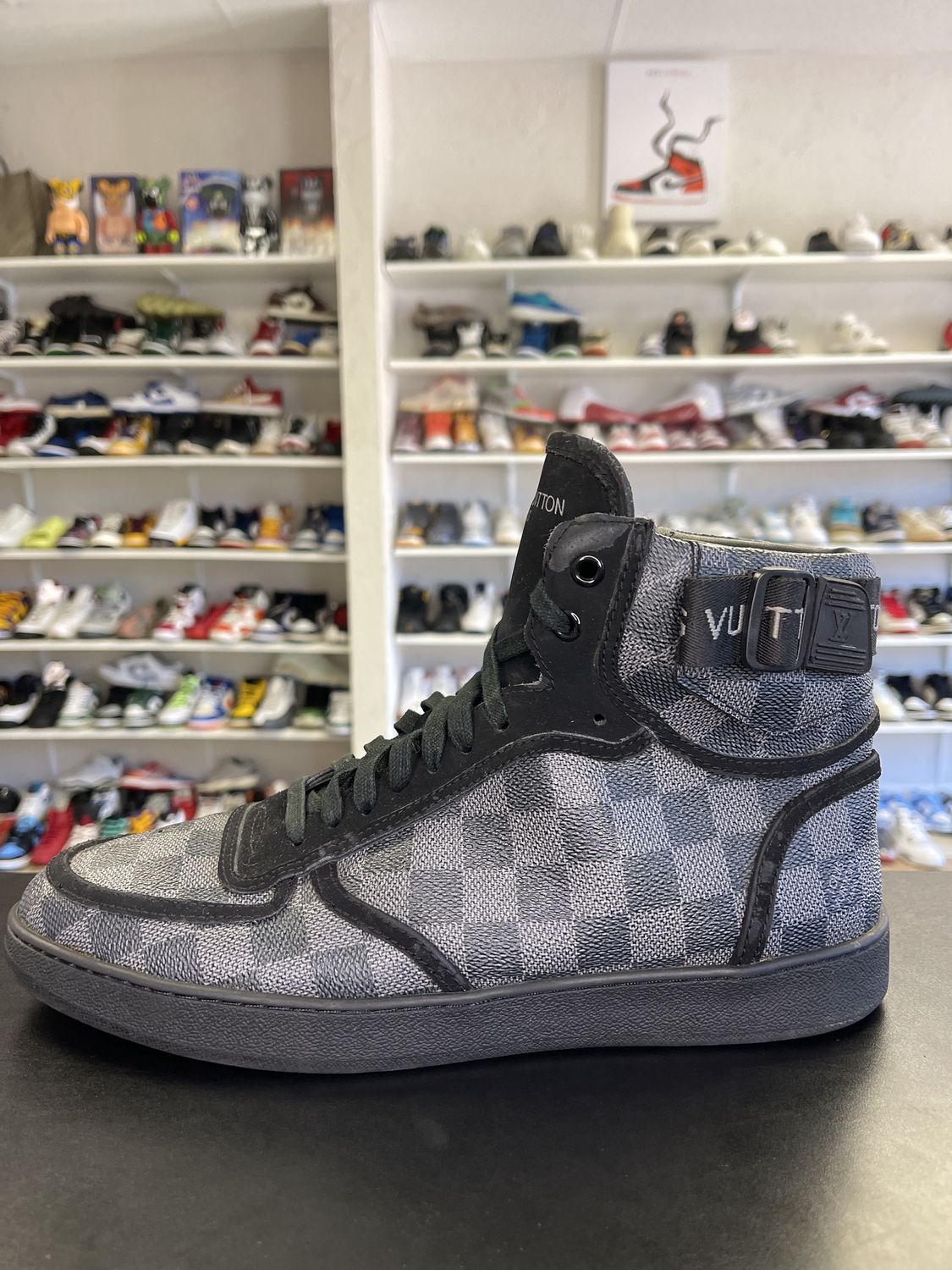 LOUIS VUITTON SNEAKER “BLK”  SZ11  USED/NO BOX
