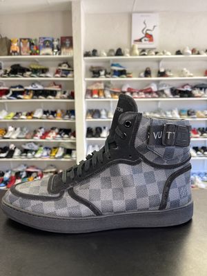 LOUIS VUITTON SNEAKER “BLK”  SZ11  USED/NO BOX