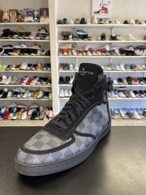 LOUIS VUITTON SNEAKER “BLK”  SZ11  USED/NO BOX