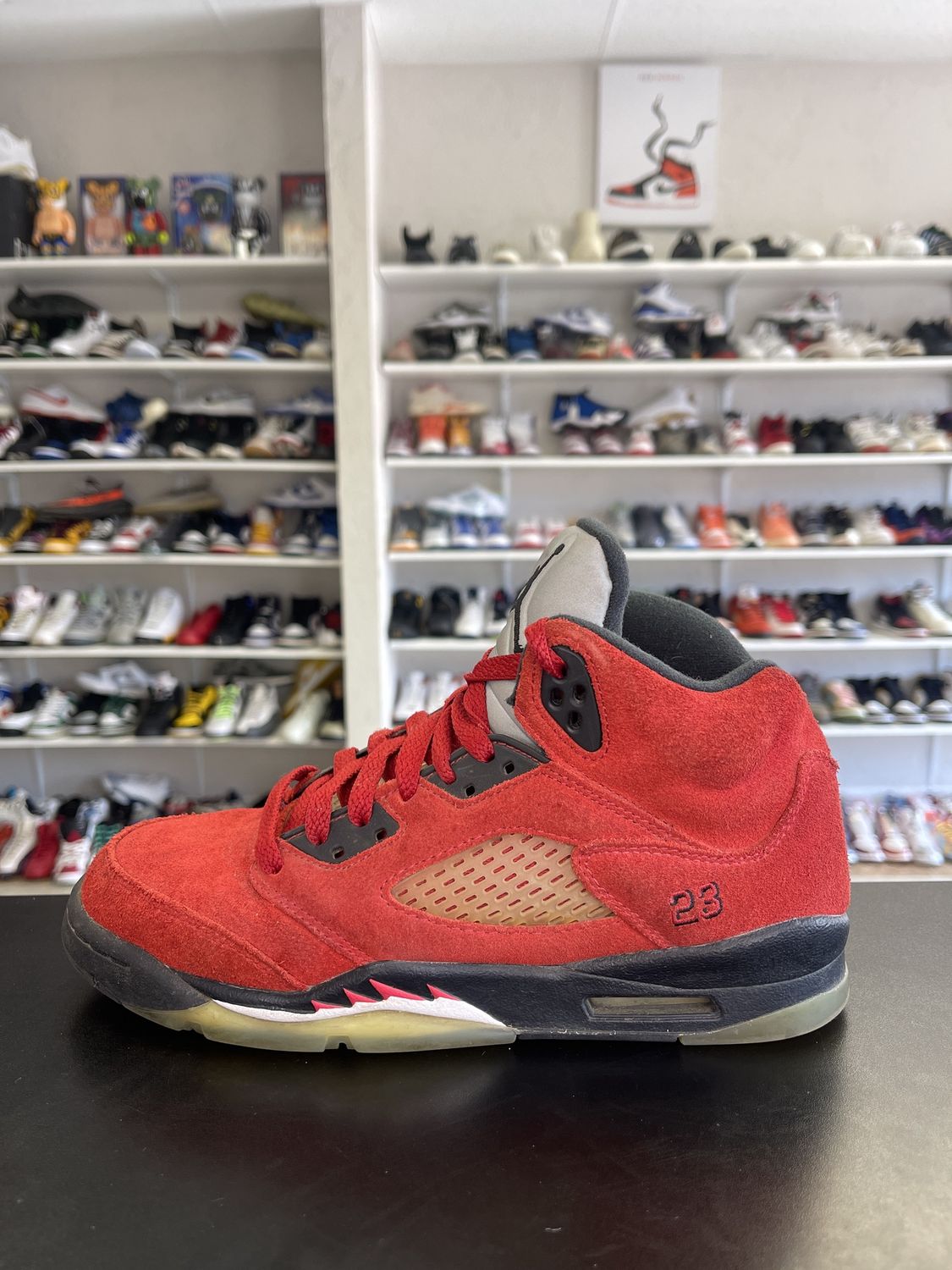 J5 “RAGING BULL”  (SZ7Y)  USED/OG BOX