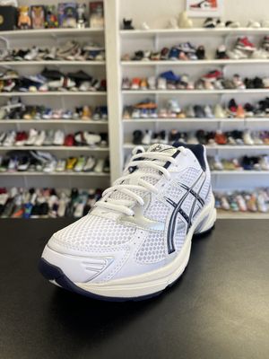 ASICS “WHT MIDNIGHT”  (SZ7)  NEW/OG ALL
