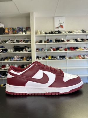 NIKE DUNK “TEAM RED”  (SZ9)  NEW/OG ALL