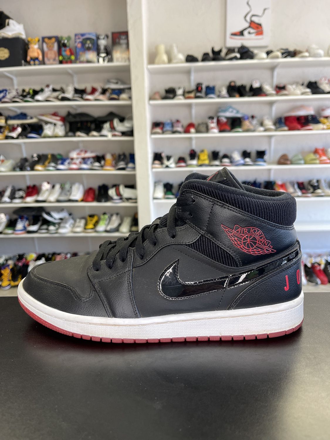 J1 MID “BLK UNIVERSITY RED”  (SZ10.5)  USED/OG BOX