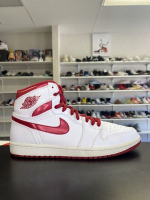 J1 “DO THE RIGHT THING RED (2009)”   (SZ11)  USED/REP BOX