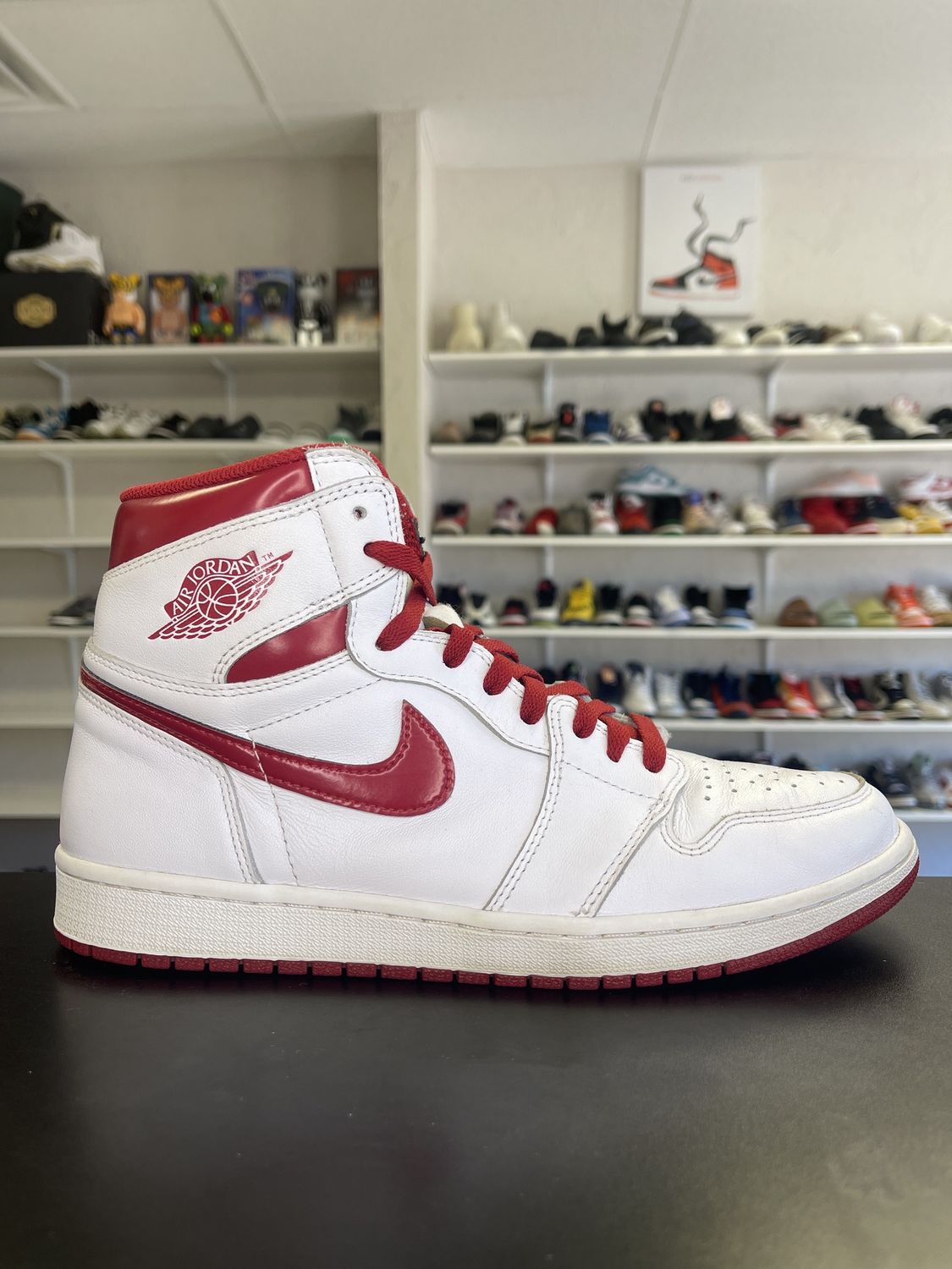 J1 “METALLIC RED”  (SZ11)  USED/OG ALL (MISSING BOX LID)