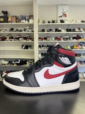 J1 “BLACK GYM RED”  (SZ12)  USED/OG ALL
