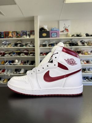 J1 “METALLIC BURGUNDY”  (SZ7)