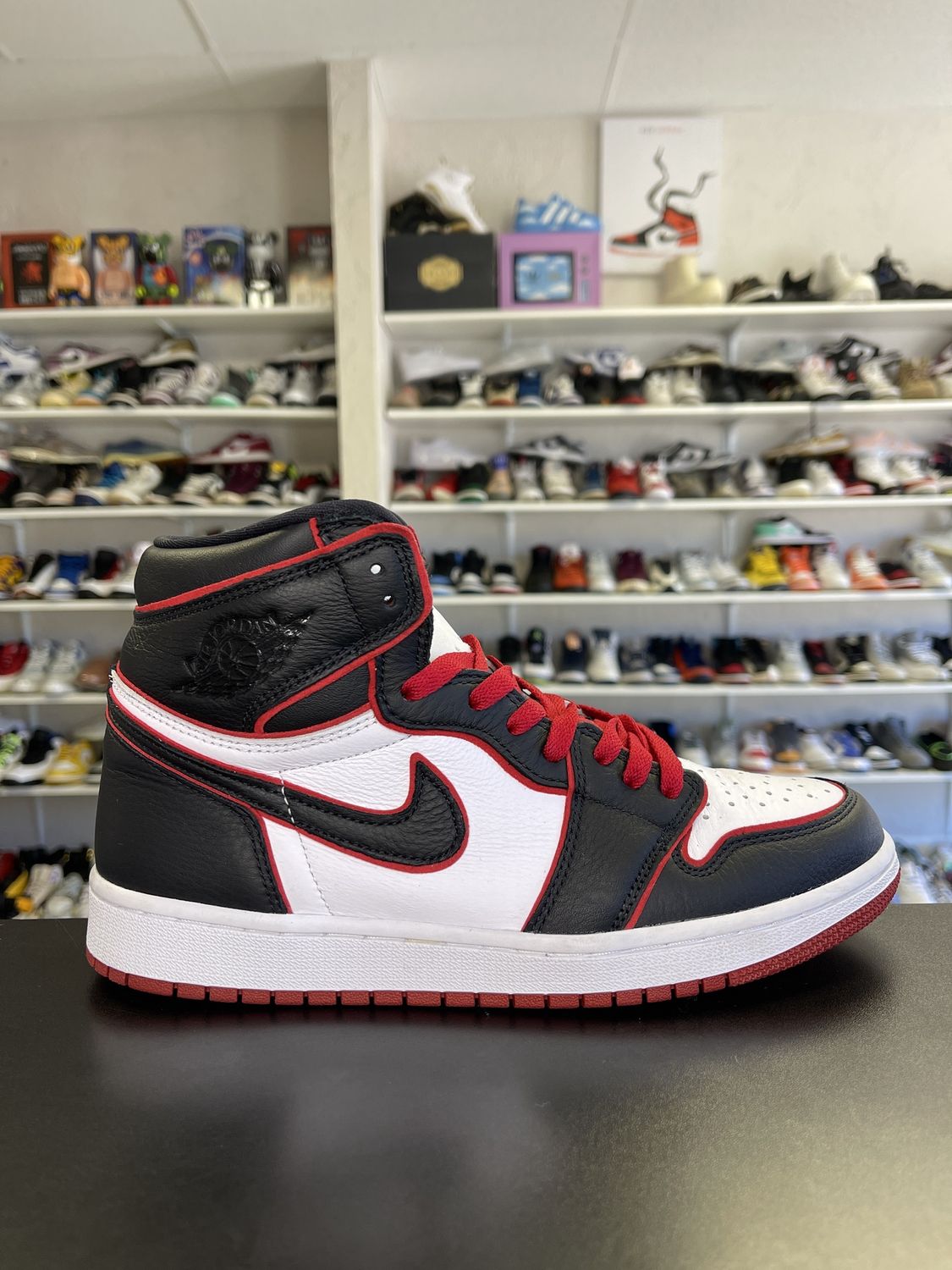 J1 “BLOODLINE”  (SZ 9)  USED/NO BOX