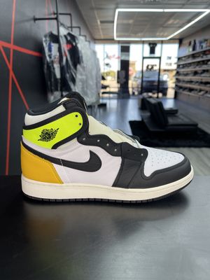 J1 “VOLT”  (SZ 7Y) NEW/OG ALL