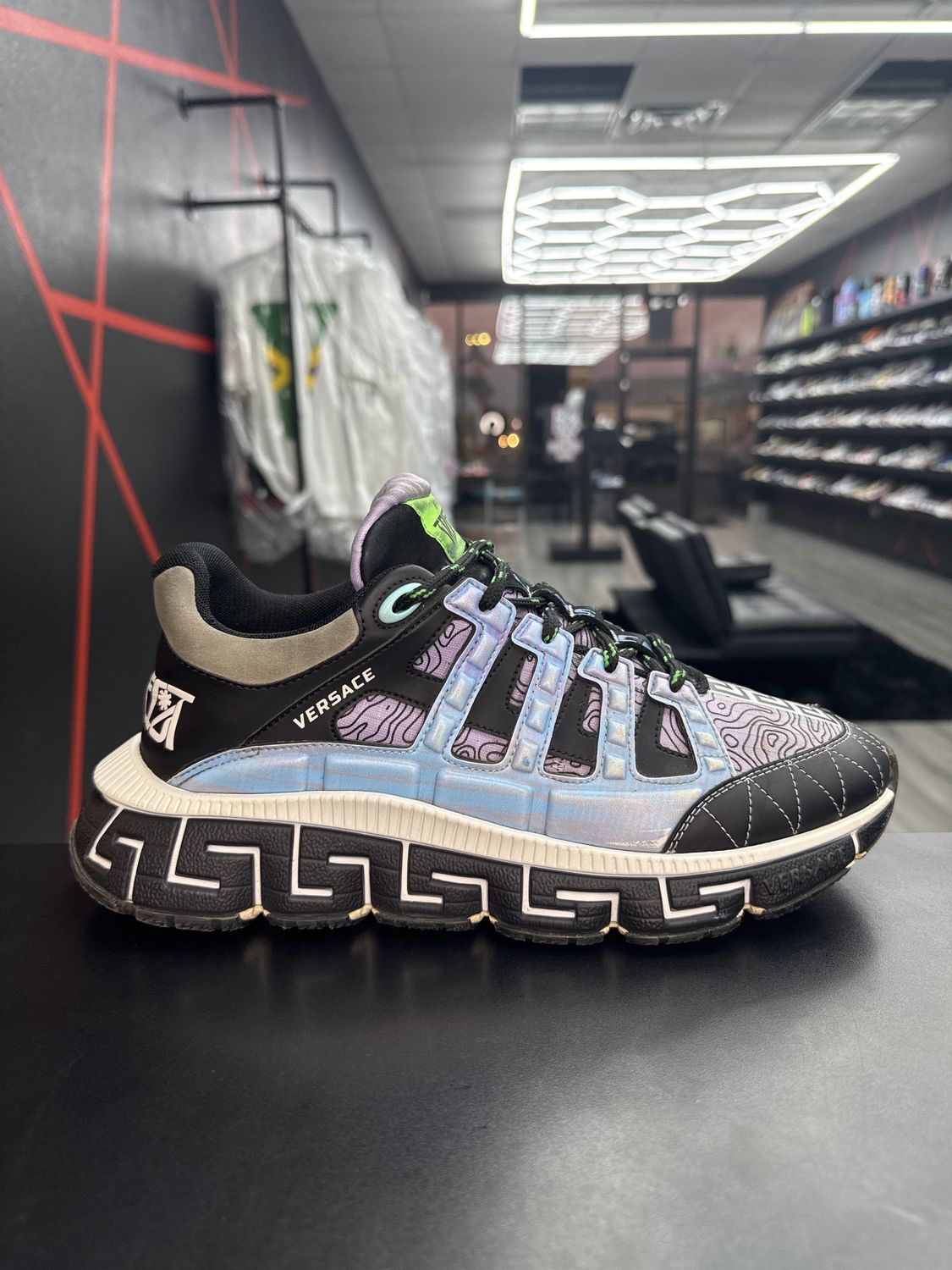 VERSACE CHAIN RUNNER “BLUE/PURPLE”  (SZ 9)  USED/NO BOX/INSOLES