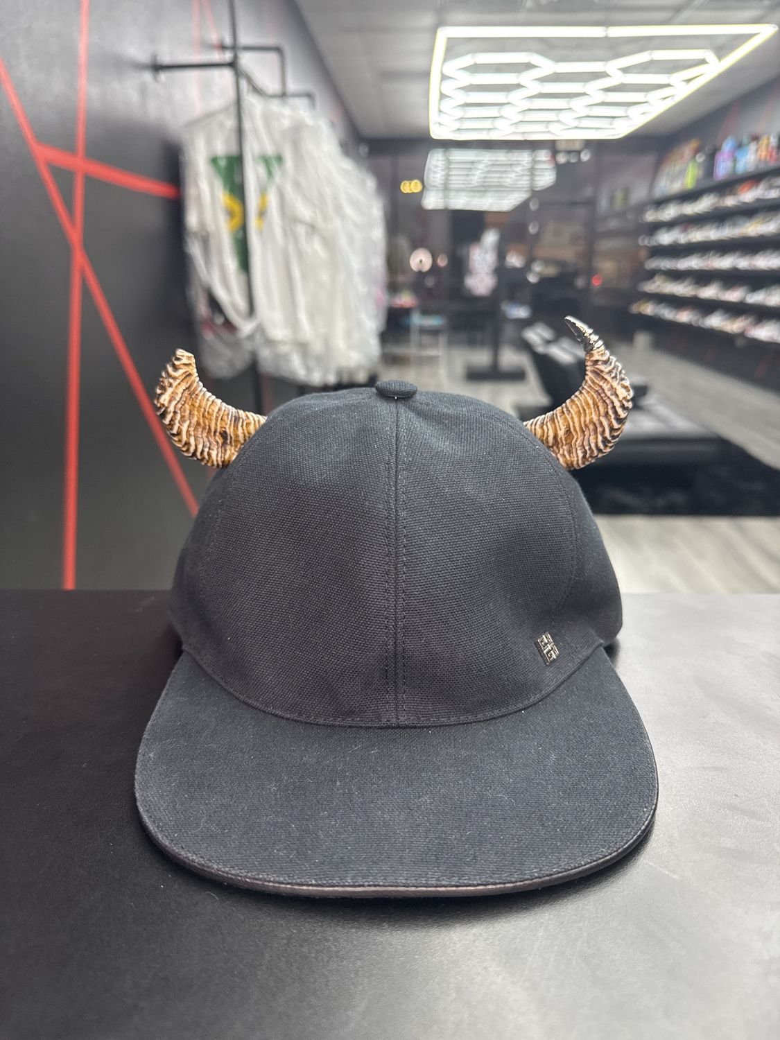 GIVENCHY HAT “BLK/HORN”  USED
