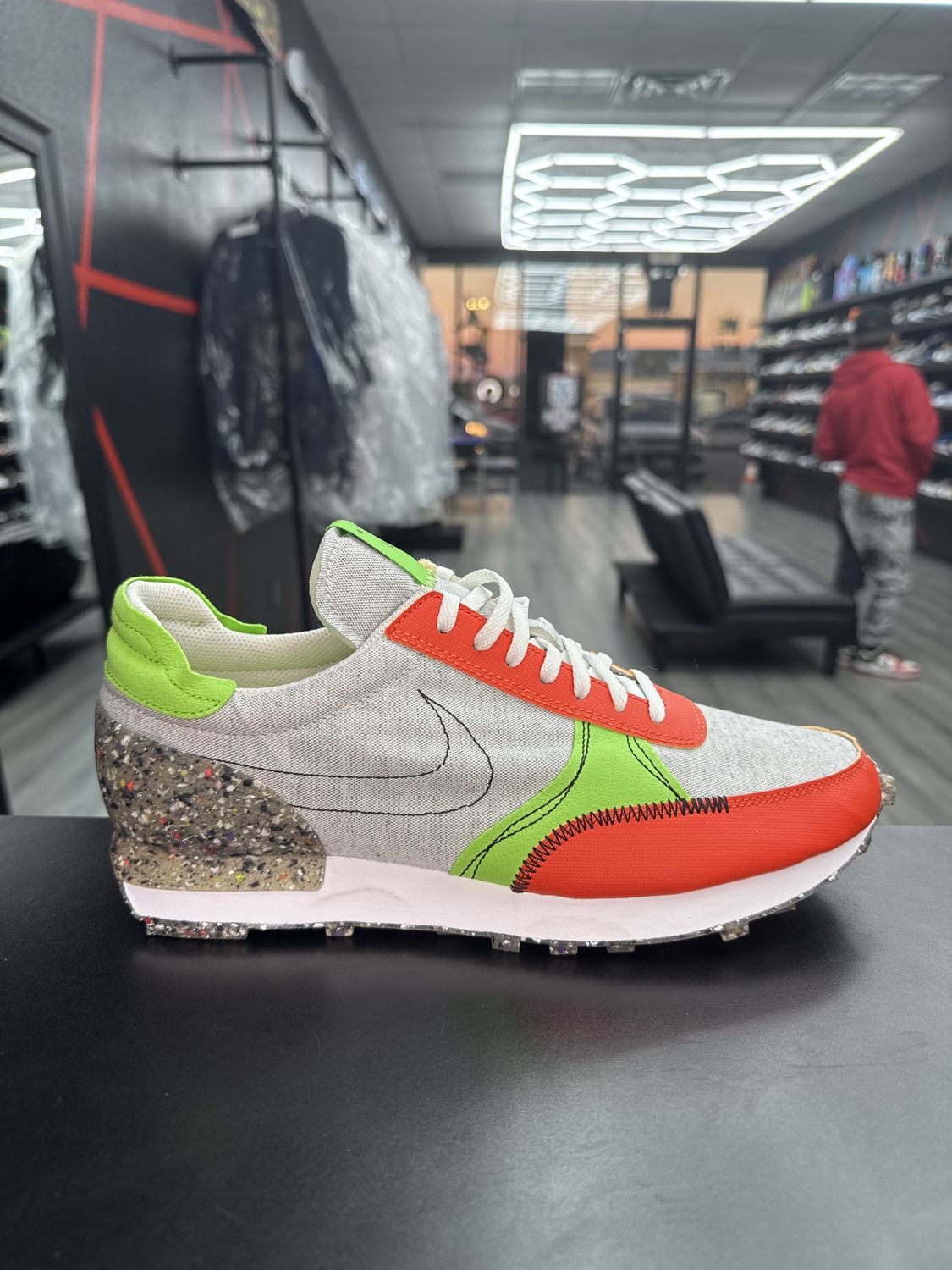 NIKE D-BREAK “ORANGE”  (SZ 10)