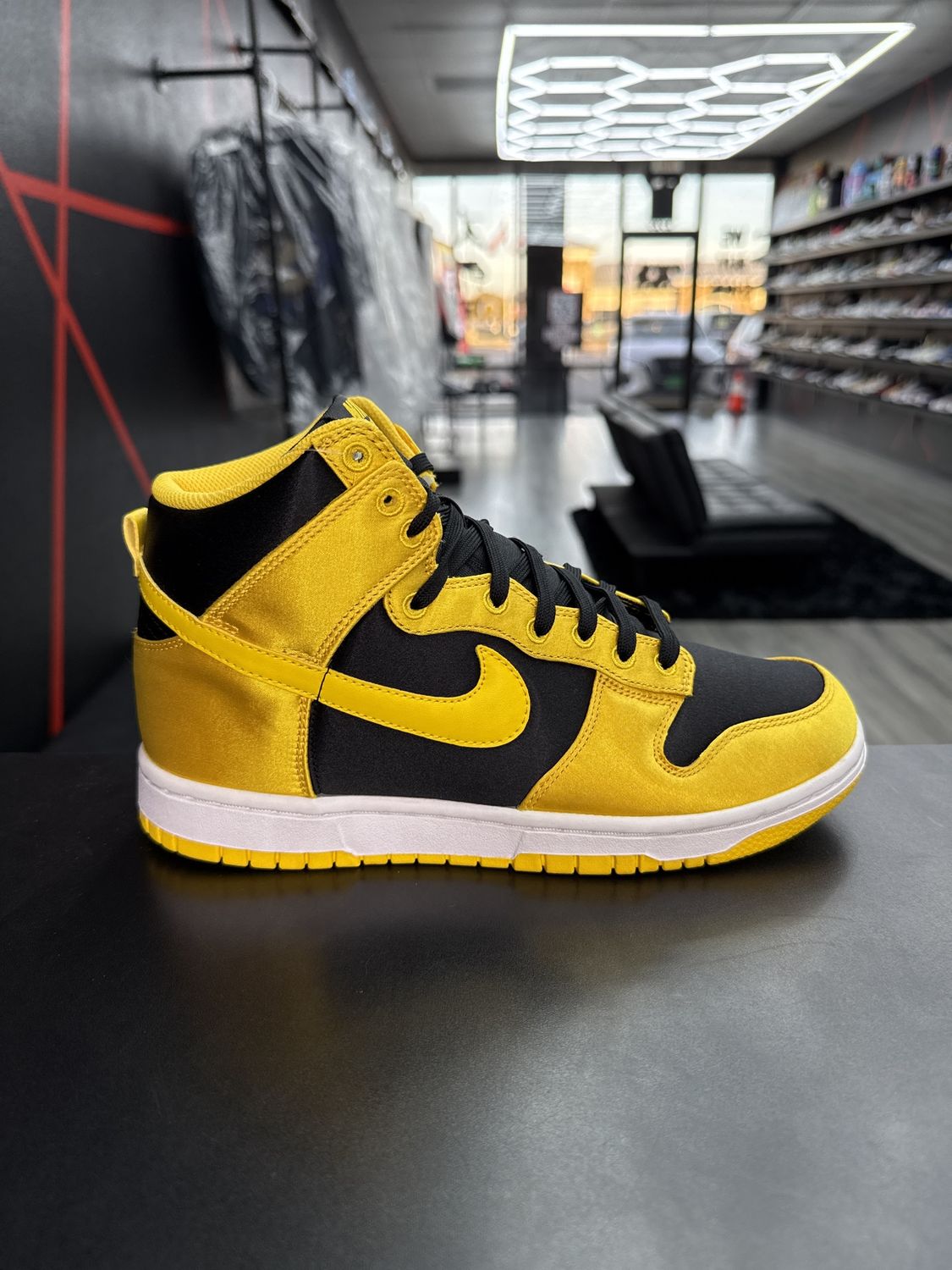 NIKE DUNK HIGH “SATIN GOLDEN ROD”  (SZ 8.5W 7M)   NEW/OG ALL