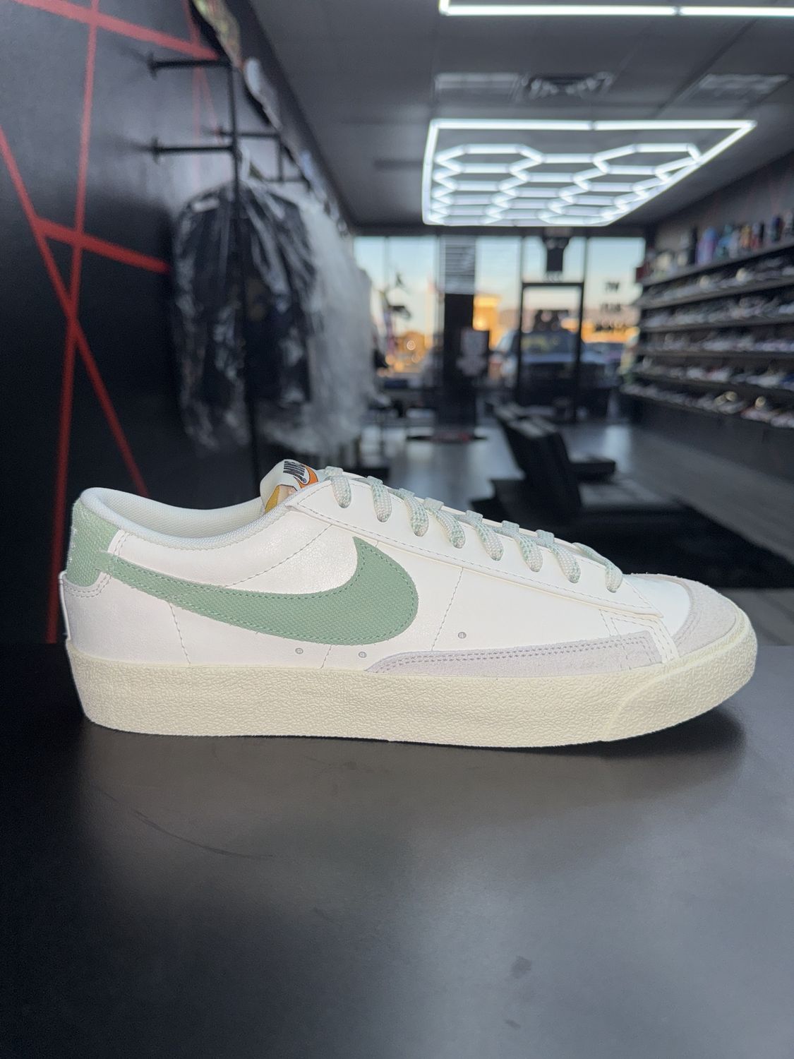 NIKE BLAZER 77 “CERTIFIED FRESH”  (SZ 10)  NEW/OG ALL