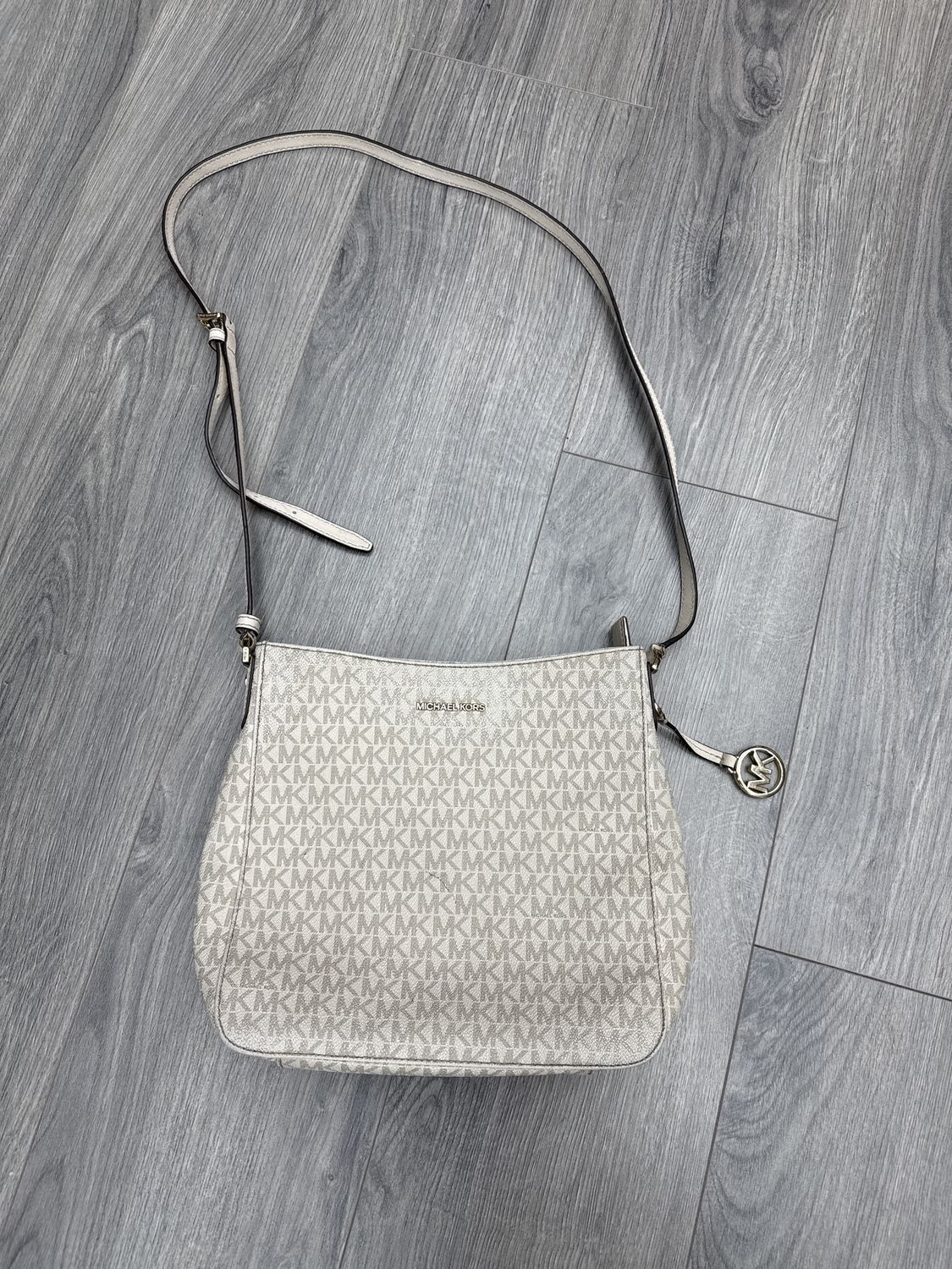 MK BAG “BEIGE”  USED