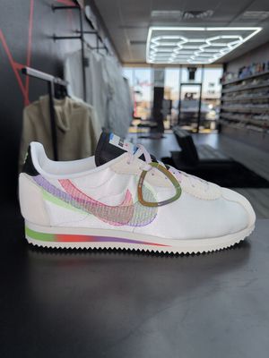NIKE CORTEZ “BE TRUE”  (SZ 11)  NEW/OG ALL